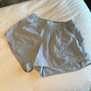 Lululemon Hotty Hot Low-Rise Lined Short 4"